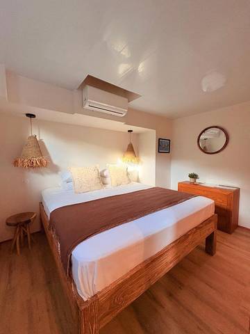 Maison d’hôte pour 2 personnes, avec vue et terrasse ainsi que piscine et jardin dans Mo'orea