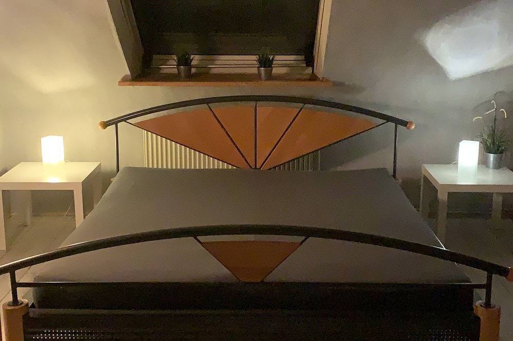 Ganze Wohnung, 100qm 3-Sterne-Ferien-Wohnung, Nähe Weserstrand+Nordsee, ruhige+schöne Lage in Nordenham, Wesermarsch