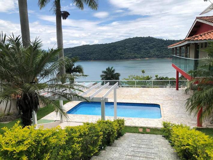Casas e apartamentos de temporada para 29 pessoas, com vista e vista para o lago e ainda jardim and piscina, com animais de estimação em Igaratá