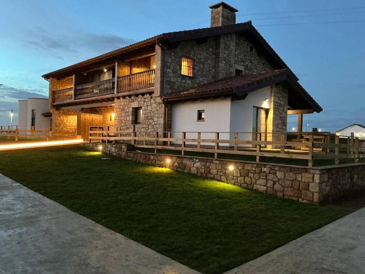 Apartamento de vacaciones para 2 personas, con piscina además de vistas y jardín - 1