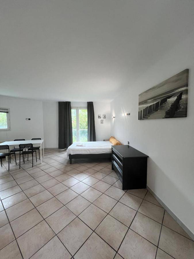 Family Room with Mountain View in Gémenos, Côte méditerranéenne (France)