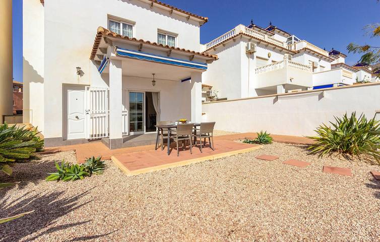Apartamento para 5 personas, con Terraza además de Jardín y Piscina en Isla Plana