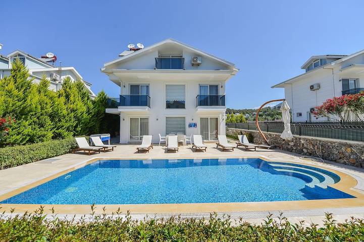 Villa für 8 Personen, mit Garten und Terrasse - 1
