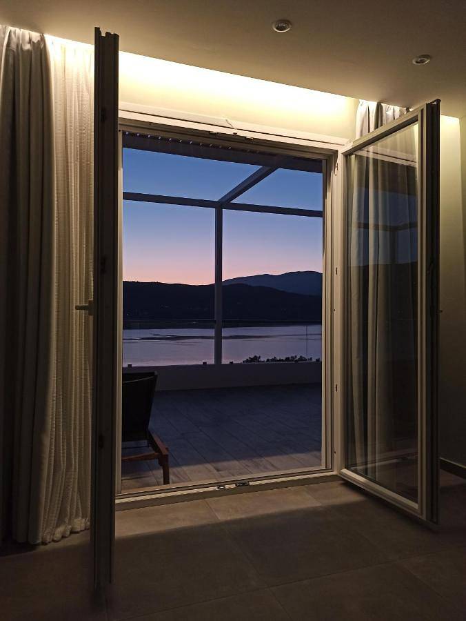 Location de vacances pour 2 personnes, avec vue ainsi que jardin et piscine dans Samos (Grèce) - 3