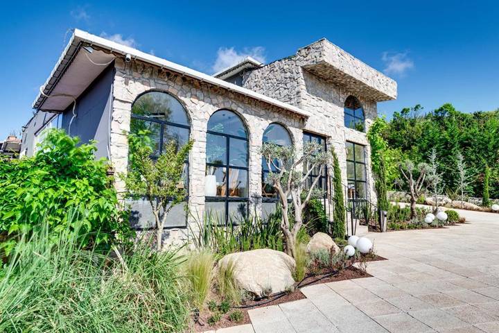 Rustico per 2 persone, con giardino e panorama, con animali domestici in Istanbul