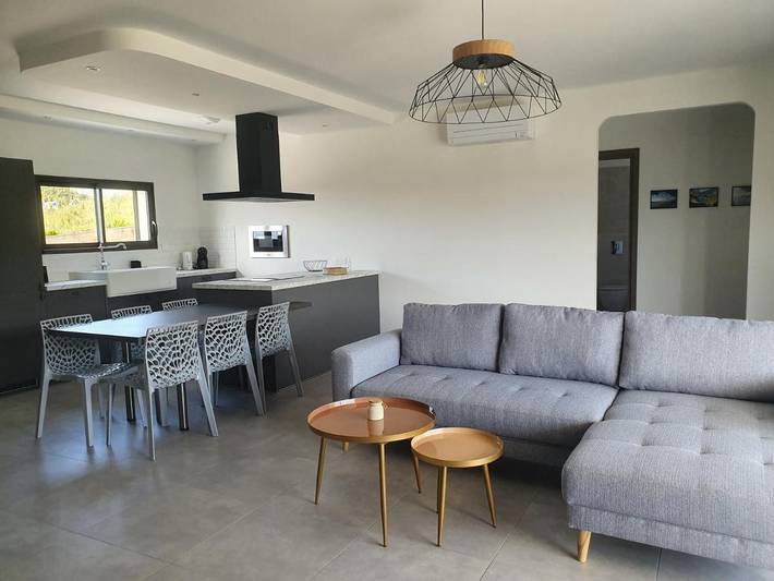 Location de vacances pour 4 personnes, avec jardin et terrasse à Afa - 3