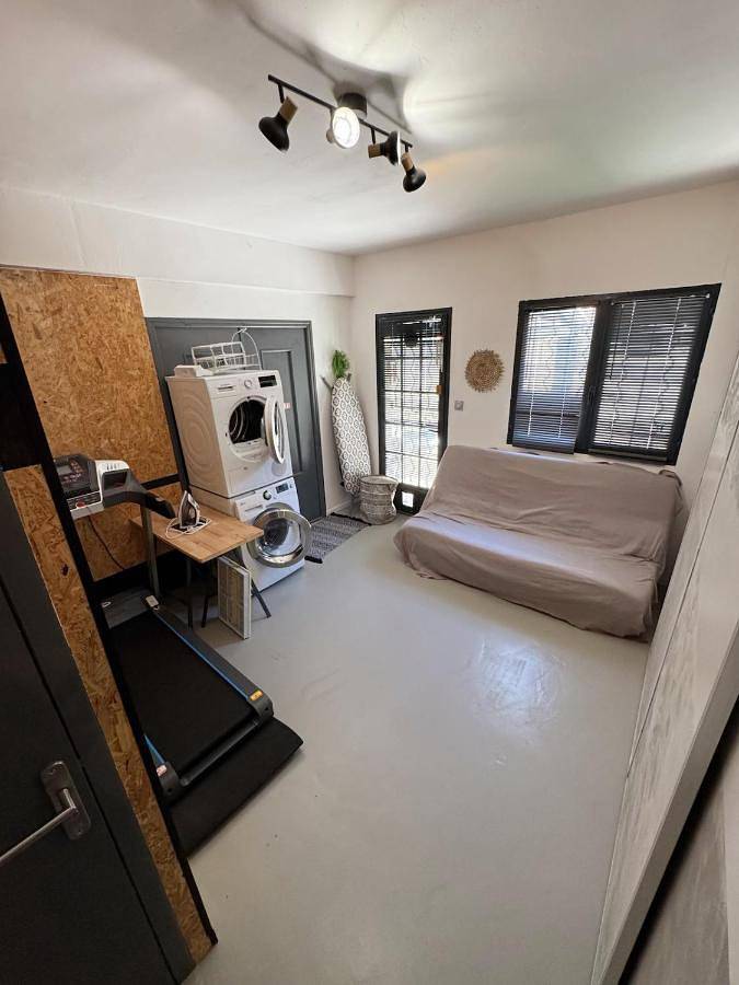 Location de vacances pour 6 personnes, avec jardin et jacuzzi ainsi que terrasse et piscine à Lunel-Viel - 2