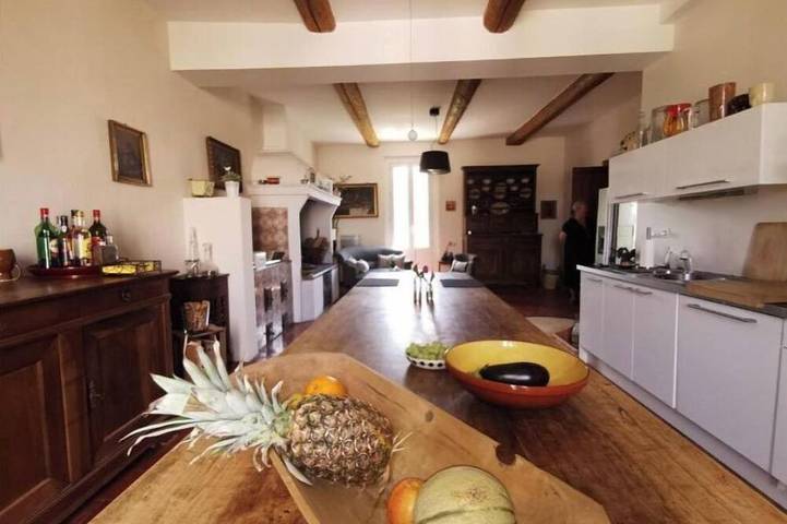 Location de vacances pour 10 personnes, avec jardin et terrasse à Tourbes