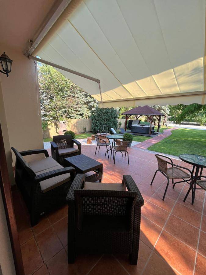 Ferienhaus für 15 Personen, mit Garten und Ausblick sowie Sauna in Revfülöp - 2