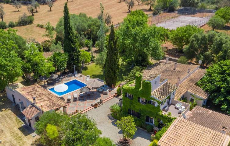 Jornets City Center Apartment with Terrace and Grill in Costitx, Majorque l'intérieur des terres