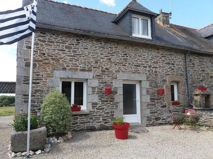 Gîte pour 6 personnes, avec jardin, animaux acceptés à Sainte-Tréphine