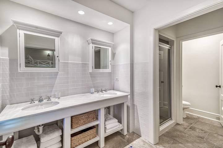 Vacation house for 16 people, with pool and balcony in Rosemary Beach