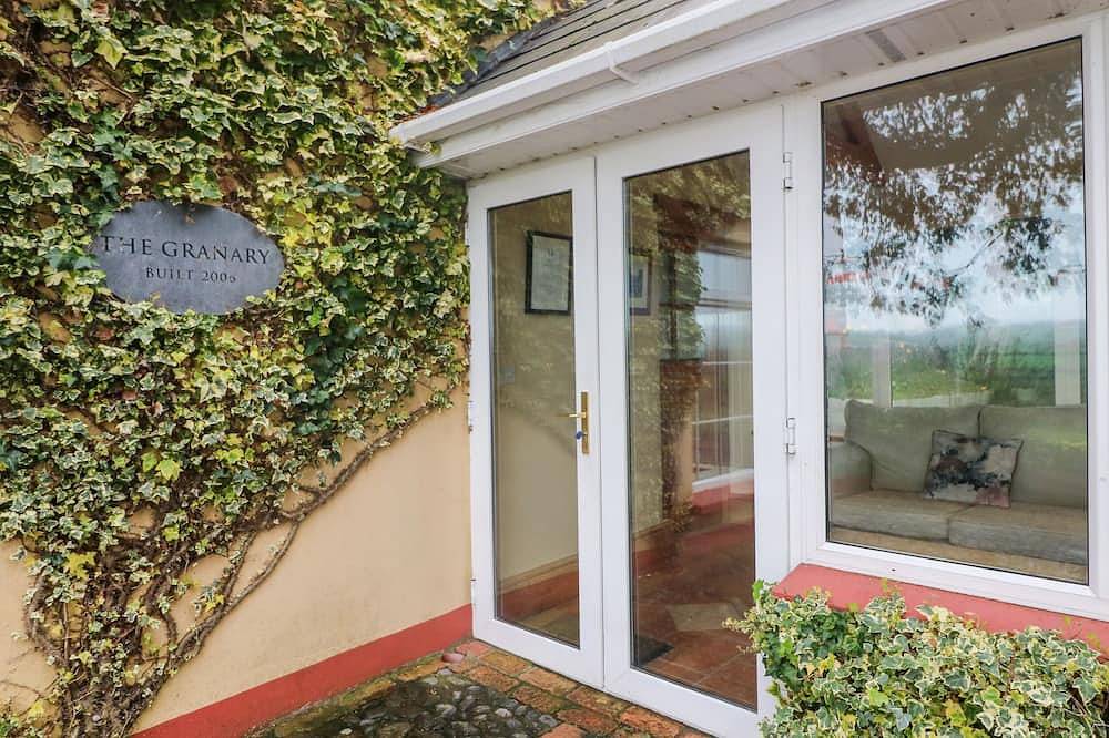 The Granary, pet friendly in Lismore, County Waterford in County Waterford