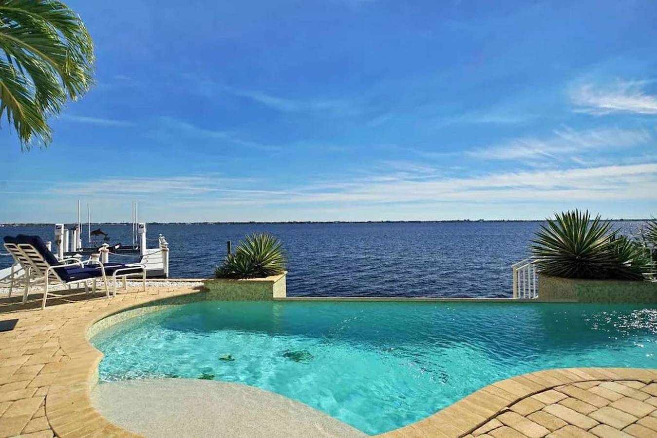 3107 Riverhouse Pearl - Marvelous Riverfront View in Cape Coral, Southwest Florida
