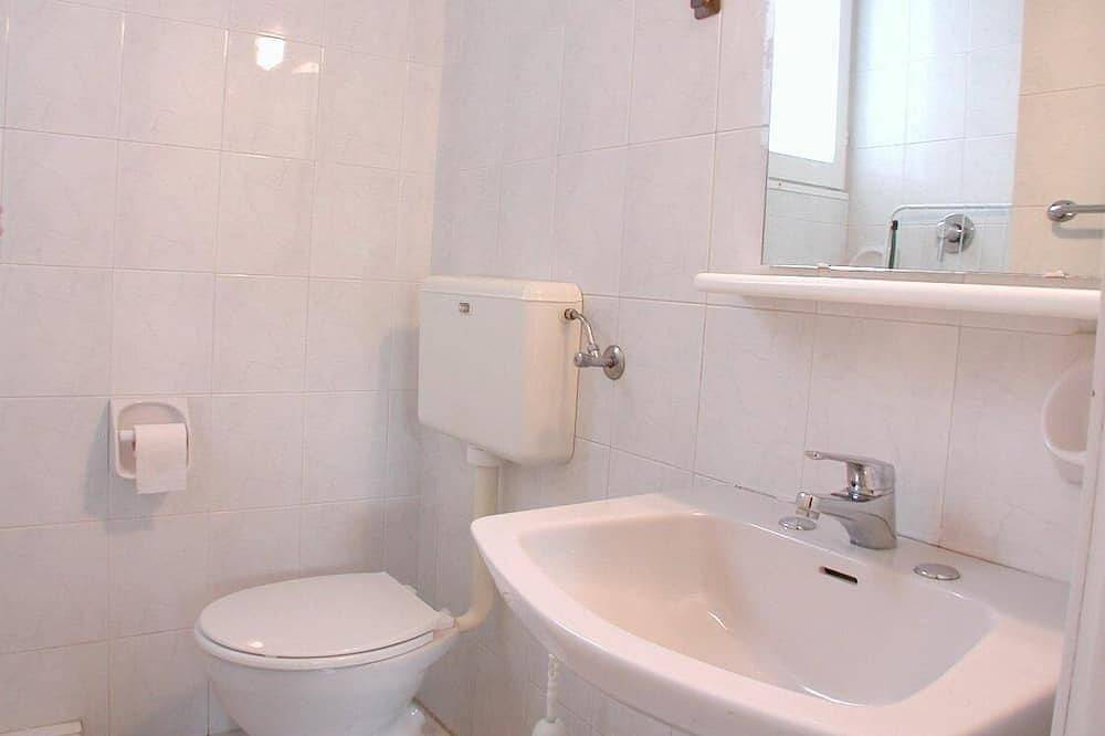Geheel appartement, Holiday apartment Lido degli Estensi for 1 - 5 persons with 2 bedrooms - Holiday apartment in Lido degli Estensi, Lido di Spina