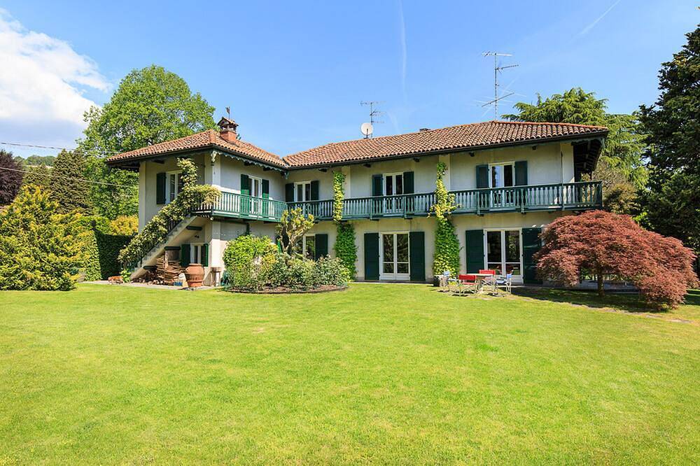 Charmantes Familienhaus mit entspannter Atmosphäre und Pool! - Villa Ida in Lesa, Lago Maggiore (Piemont)