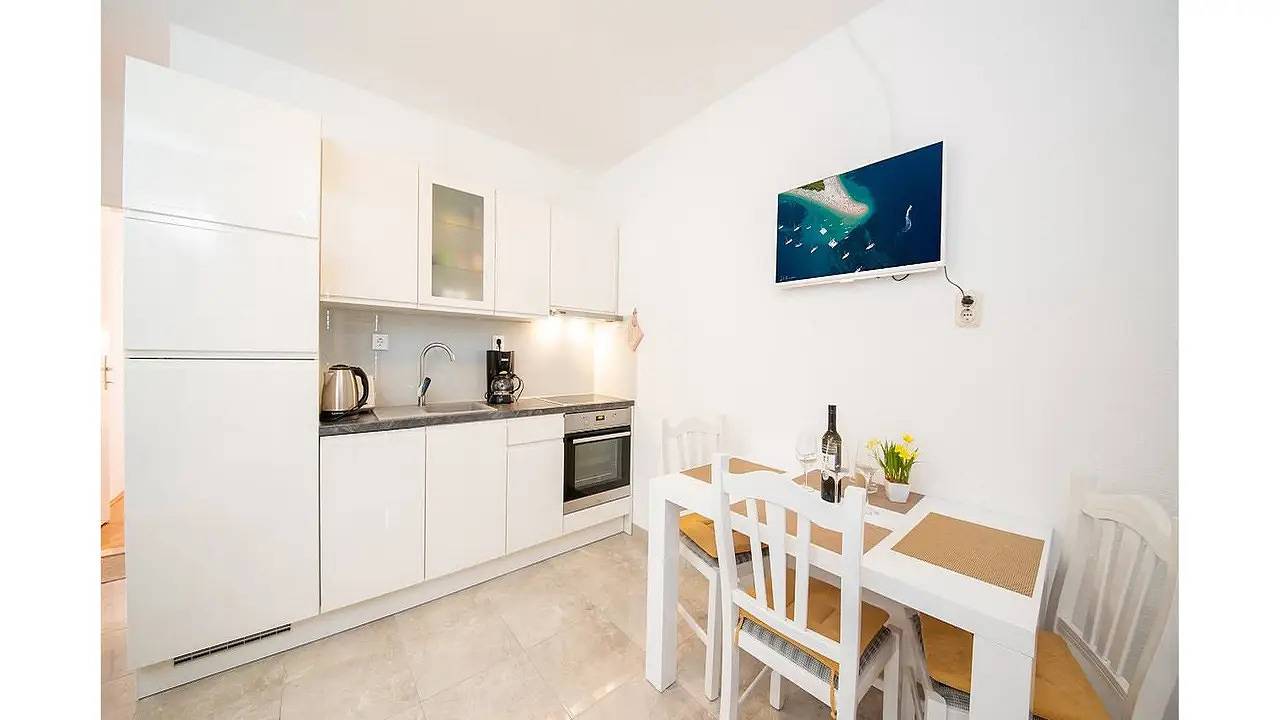 Ganze Ferienwohnung, Ferienwohnung für 3 Personen (35 m²) in Bol in Bol, Brac