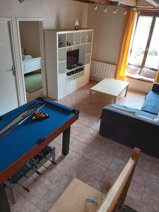 Location de vacances pour 12 personnes, avec piscine et terrasse, adapté aux familles à Les Champs-Géraux - 3
