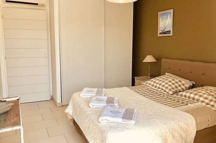 Villa pour 6 personnes, avec jardin et balcon à Monticello - 2