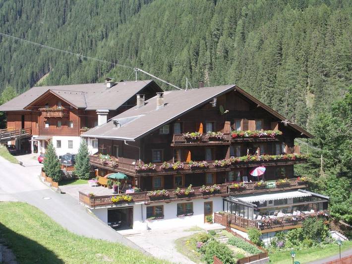 BnB für 2 Personen, mit Balkon und Ausblick in Osttirol