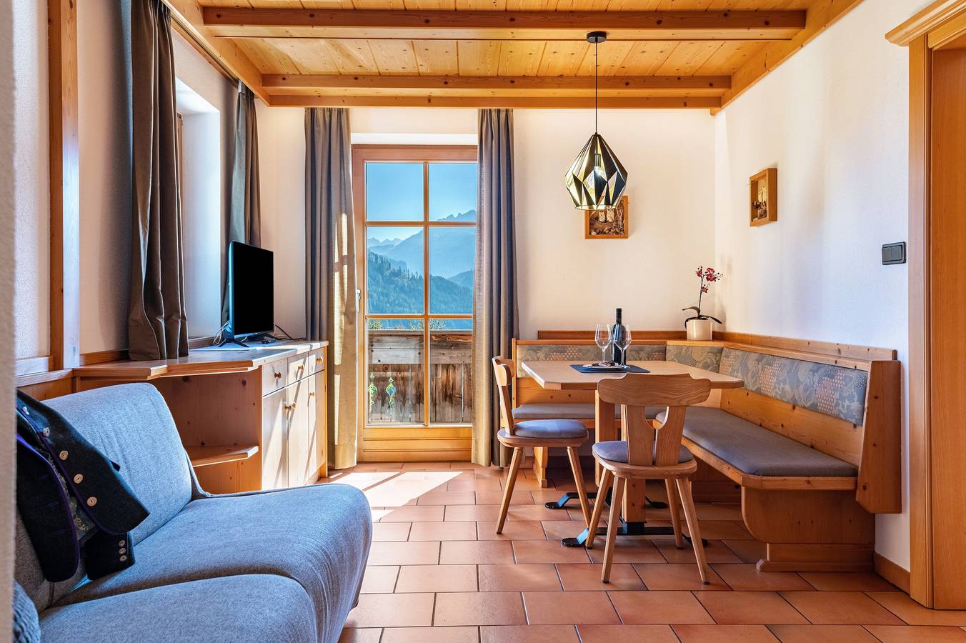 Ganze Wohnung, Ferienwohnung Häuslerhof Pinus mit Bergblick, Balkon und Wlan in Villgratner Berge, Niederdorf