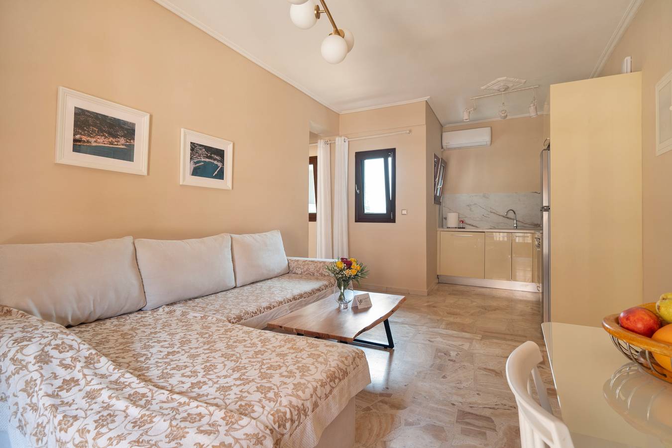 Hel lejlighed, Apartment 'Poros' with Private Terrace, Wi-Fi and Air Conditioning in Argostoli, Kefalonia
