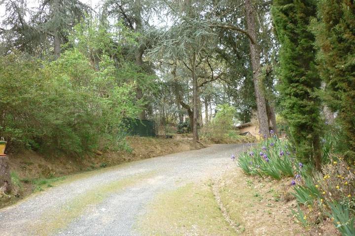Location de vacances pour 2 personnes, avec piscine et terrasse ainsi que jardin et vue dans Loupia - 4