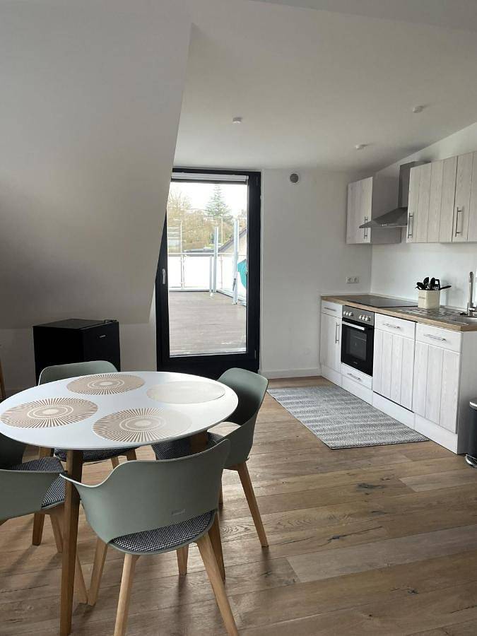 Ganze Wohnung, One-Bedroom Apartment in Aachen, Rheinland