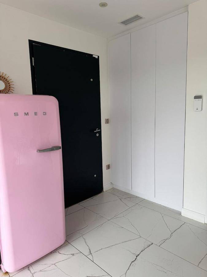 Location de vacances pour 6 personnes, avec terrasse ainsi que vue et piscine à Montrabé - 3