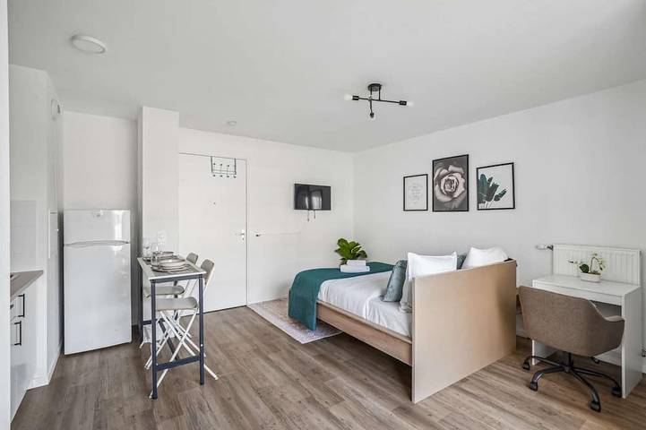 Appartement entier, Chic studio neuf près de Paris in Bondy, Seine-Saint-Denis
