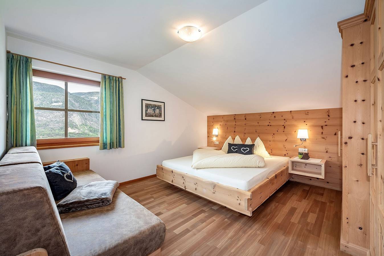 Ganze Wohnung, Ferienwohnung "Wasserfall" bei Seiser Alm mit Bergblick & Balkon in Tagusens, Kastelruth