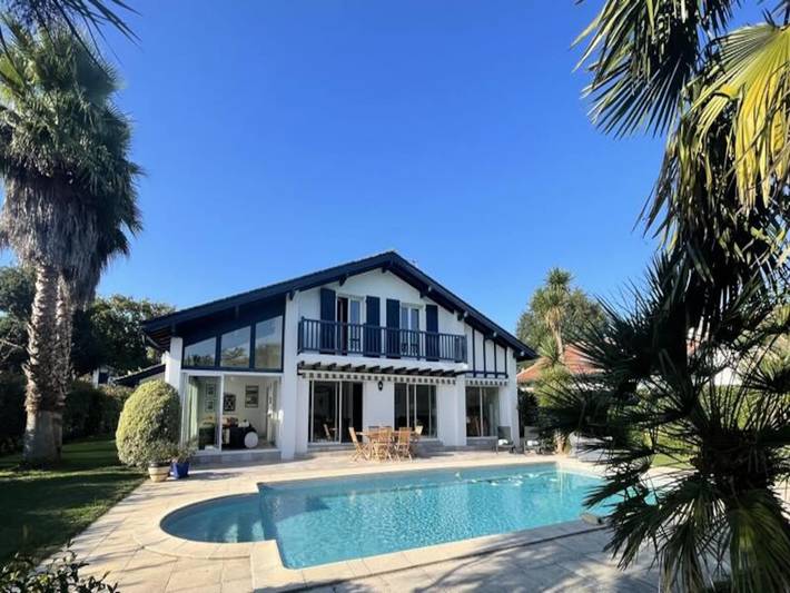 Ferienwohnung für 10 Personen, mit Pool und Garten sowie Balkon, kinderfreundlich - 1