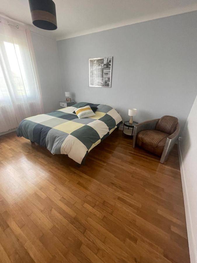 Location de vacances pour 8 personnes, avec vue et jardin, animaux acceptés à Cléden-Cap-Sizun - 2