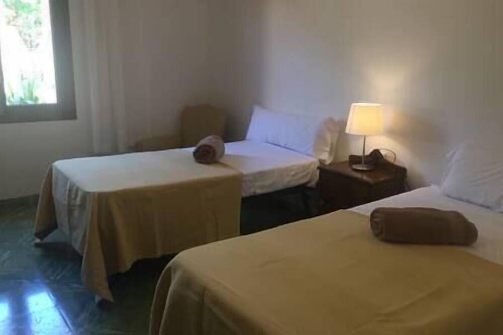 Little House & Garden In Palma Next To University in Palma Old Town, Palma