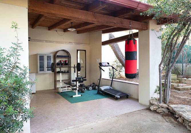 Location de vacances pour 4 personnes, avec terrasse et jardin, adapté aux familles à Taranto - 3