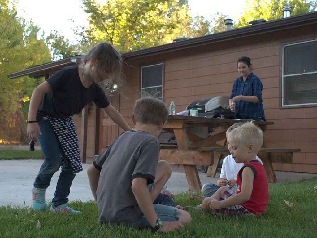 Country Feel - In Town Appeal Cottage - In Rapid City On Canyon Lake Thirty Minutes from Mt Rushmore in Rapid City, Black Hills