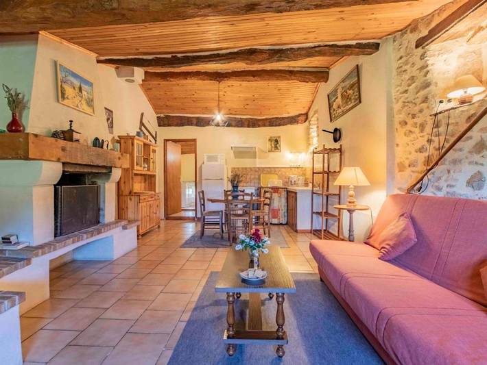 Location de vacances pour 4 personnes, avec jardin, animaux acceptés à Roche-Saint-Secret-Béconne - 2