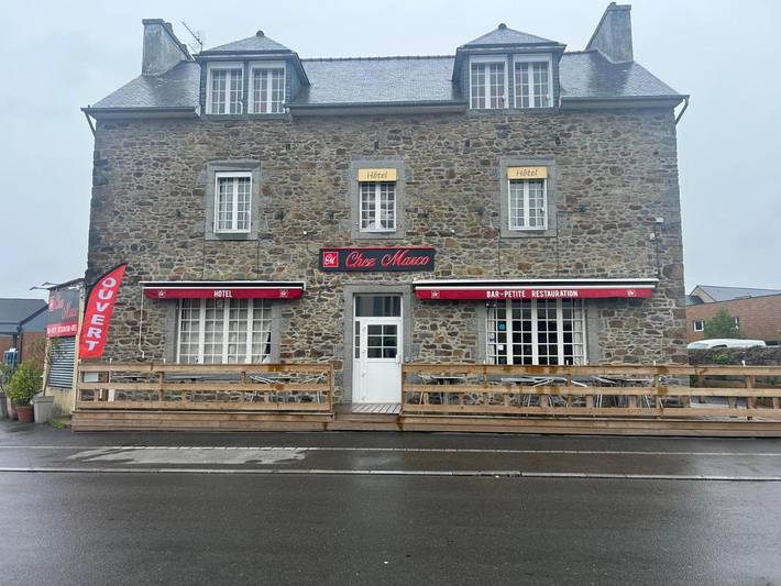 Hôtel pour 5 personnes, avec terrasse à La Gouesnière - 2