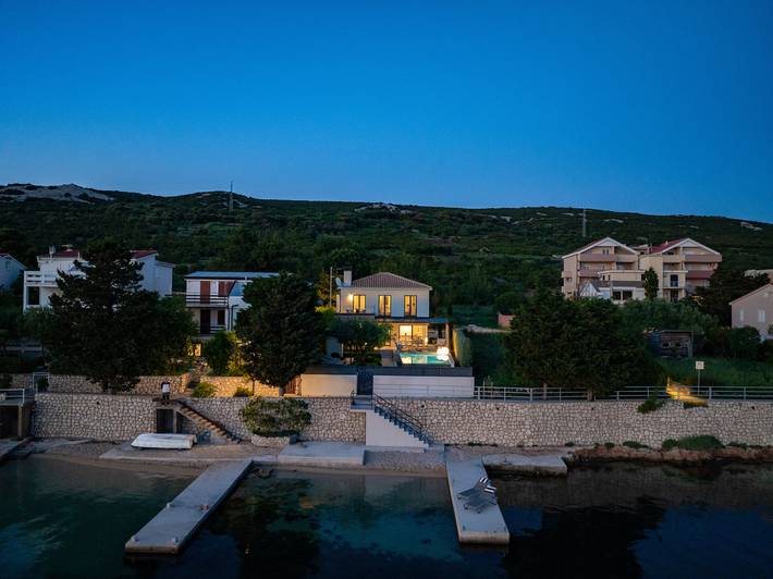 Ferienhaus für 6 Personen, mit Terrasse und Pool auf Pag - 3