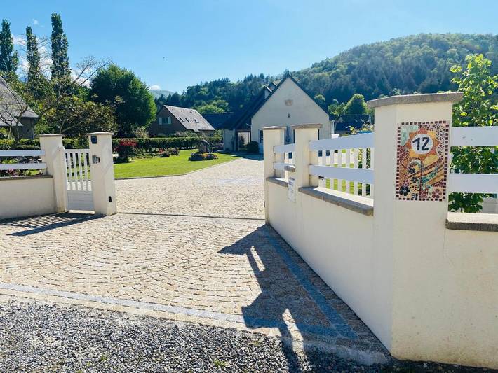 Gîte pour 4 personnes, avec terrasse et jardin à Pouzac