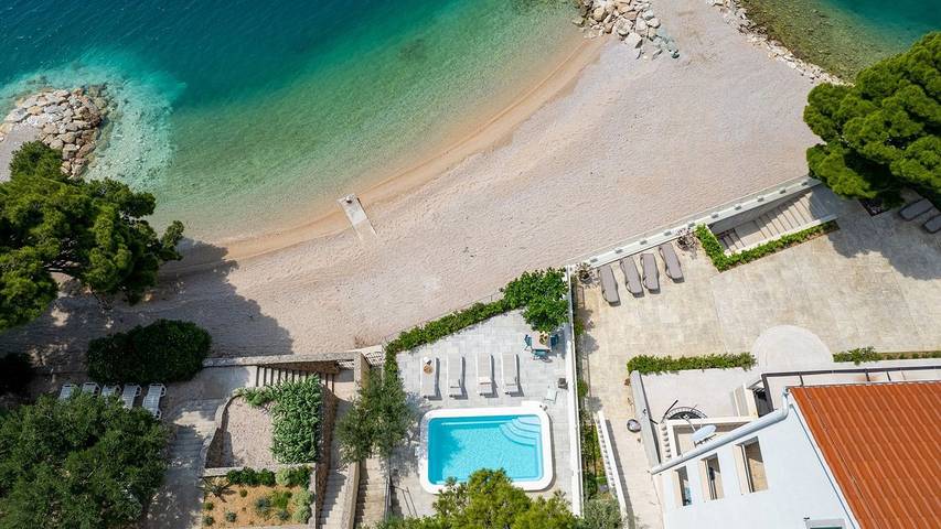 Villa pour 4 personnes, avec balcon ainsi que jardin et piscine à Mimice - 2