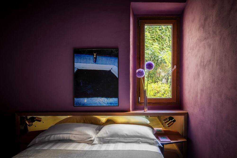 The Wheels Florence Bed&Breakfast Superior Bedroom Porpora in Florence city center, Florence