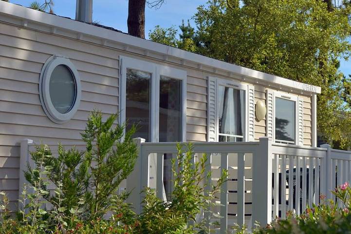 Mobil home pour 5 personnes dans Plage De La Paree Du Jonc