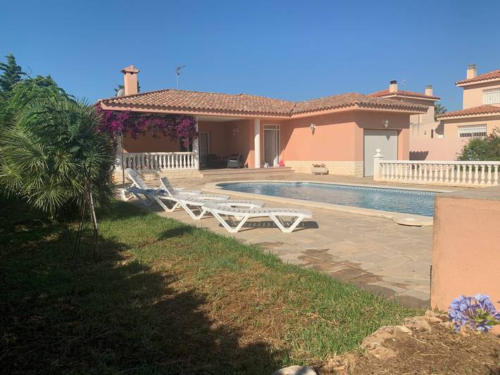 Villa for 12 people with terrace in Les Tres Cales, l'Ametlla de Mar