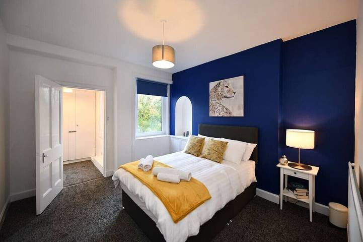 Ganze Wohnung, The Wee Lion -1 bed newly refurbished first floor flat in Troon in Troon, Firth Of Clyde