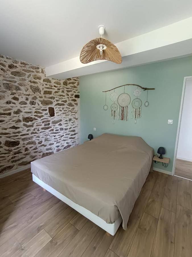 Gîte pour 6 personnes, avec terrasse et vue à Les Haies - 2