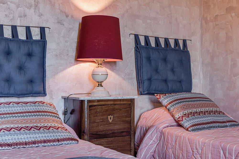 Hel lägenhet, Casciano Apartment in a Historic Estate near Siena with swimming pool in Murlo, Siena provins