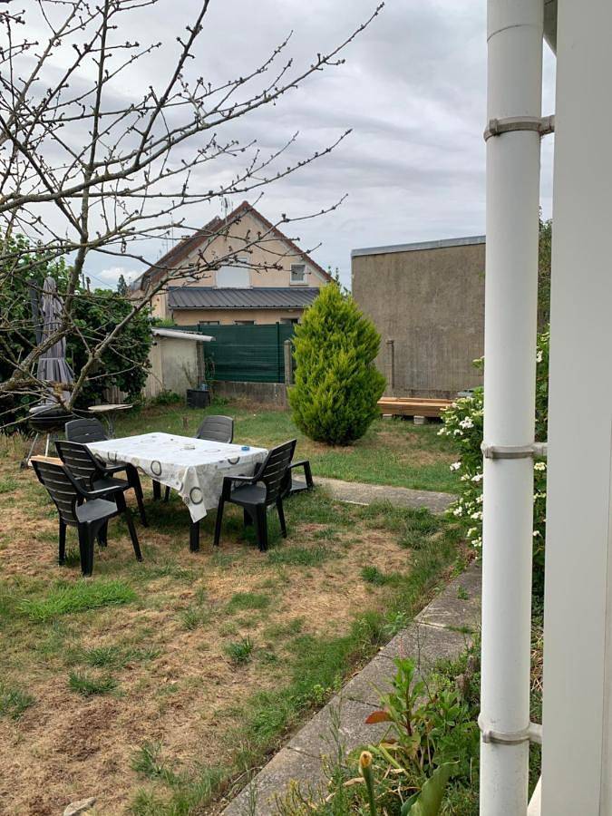 Appartement entier, One-Bedroom Apartment in Arnage, Sarthe
