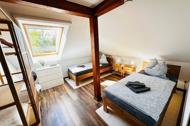 Ferienwohnung für 6 Personen, mit Balkon und Whirlpool sowie Garten in Cottbus - 3