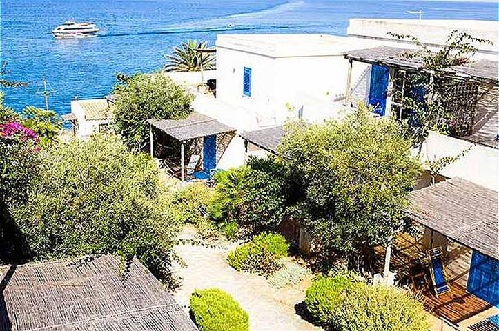 Gîte pour 2 personnes, avec jardin et jacuzzi ainsi que terrasse et piscine, animaux acceptés à Marettimo - 3